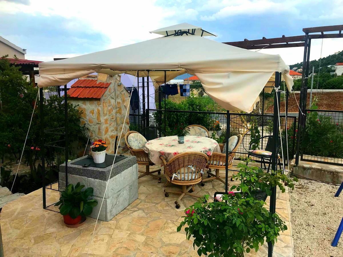 Holiday Home Listesi 1 Trogir Buitenkant foto